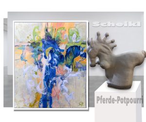 Blaues Pferd mit Skulptur